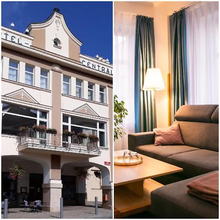 Penzion Hotelu Central Двур-Кралове-над-Лабем Экстерьер фото